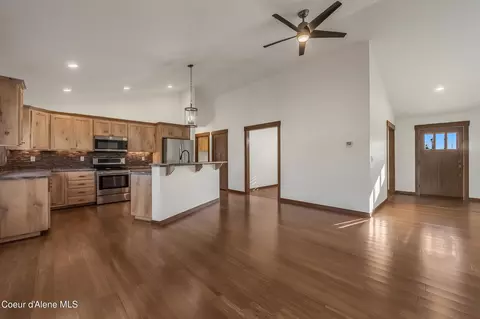 Living - 15073 N Nixon Loop, Rathdrum, ID 83858 photo 6 of 9