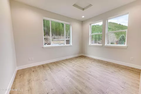 Bedroom - 877 Main St, Wardner, ID 83837 photo 4 of 4