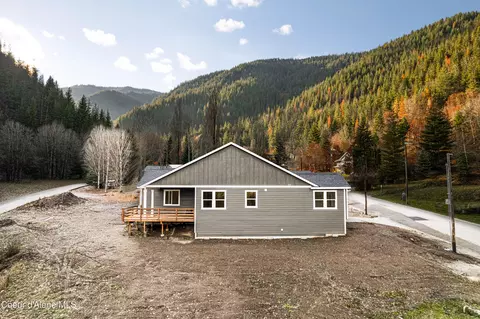 Exterior - 877 Main St, Wardner, ID 83837 photo 3 of 4