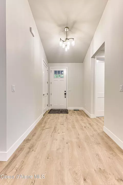 Entry Way - 877 Main St, Wardner, ID 83837 photo 1 of 1