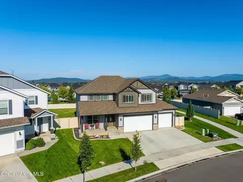 1622 N Minam Loop, Post Falls, ID 83854 photo 2