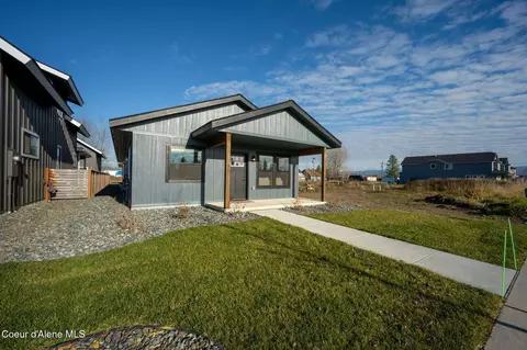 172 W Dustarr Ln, Ponderay, ID 83852