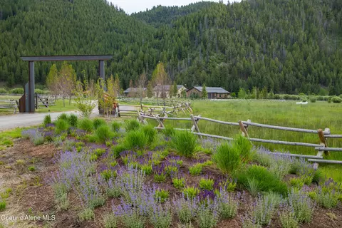 Exterior - 708 E Fork Rd, Hailey, ID 83333 photo 28 of 31