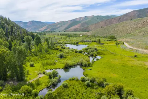 View/Area - 708 E Fork Rd, Hailey, ID 83333 photo 6 of 7