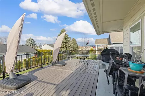 Exterior - 2533 N Side Saddle Ln, Post Falls, ID 83854 photo 4 of 10