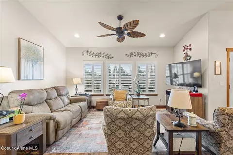Living - 2533 N Side Saddle Ln, Post Falls, ID 83854 photo 2 of 3