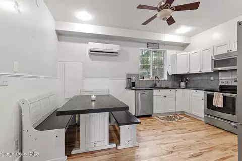 Kitchen - 15686 W Riverview Dr, Post Falls, ID 83854 photo 1 of 3