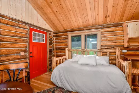 Bedroom - 5939 E Burma Rd, Harrison, ID 83833 photo 1 of 3