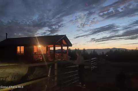 5939 E Burma Rd, Harrison, ID 83833