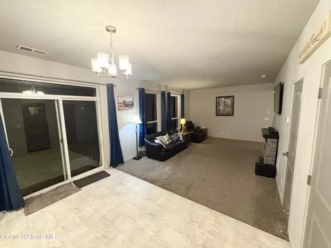 1596 N Minam Loop, Post Falls, ID 83854 photo 4