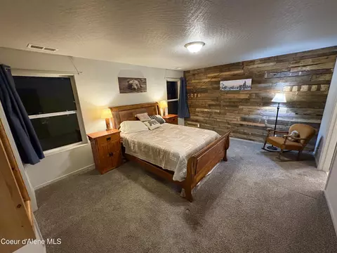 1596 N Minam Loop, Post Falls, ID 83854 photo 9