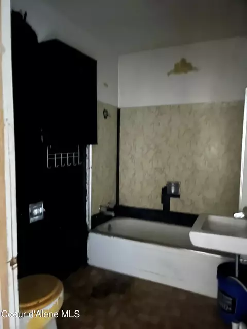 Bath - 404 Main, Wardner, ID 83837 photo 1 of 1