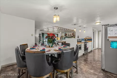 Dining - 1611 E Plaza Dr, Post Falls, ID 83854 photo 2 of 5