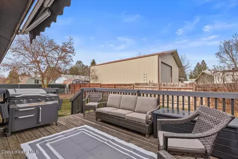 Exterior - 1611 E Plaza Dr, Post Falls, ID 83854 photo 4 of 6