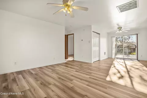 Living - 910 E Shasta Ave, Post Falls, ID 83854 photo 1 of 4