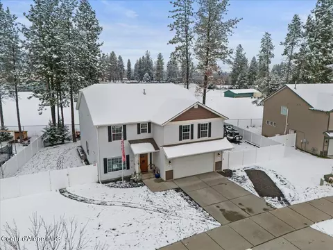 6891 W Christine St, Rathdrum, ID 83858
