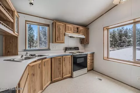 671 Berry Patch Loop, Athol, ID 83801 photo 10