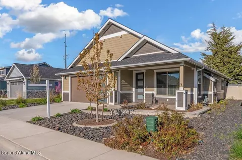 8042 N Hibiscus Ln, Coeur D'alene, ID 83815