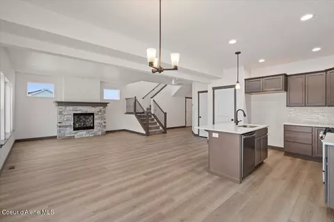 Living - 2711 E Cinder Ave, Post Falls, ID 83854 photo 5 of 6