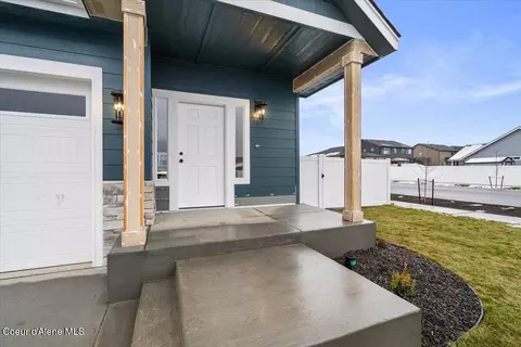 Exterior - 2711 E Cinder Ave, Post Falls, ID 83854 photo 4 of 8