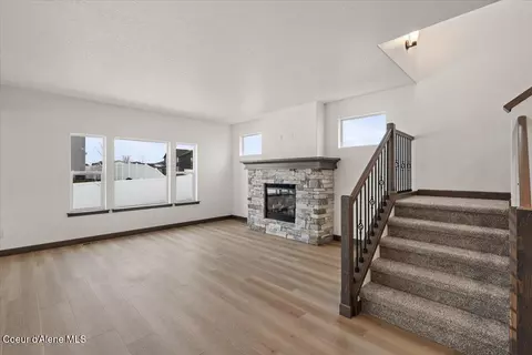 Living - 2711 E Cinder Ave, Post Falls, ID 83854 photo 1 of 6