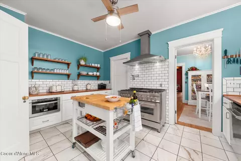 Kitchen - 504 First St, Wallace, ID 83873 photo 3 of 7