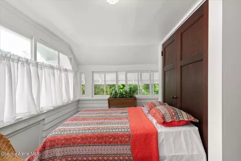 Bedroom - 504 First St, Wallace, ID 83873 photo 9 of 17