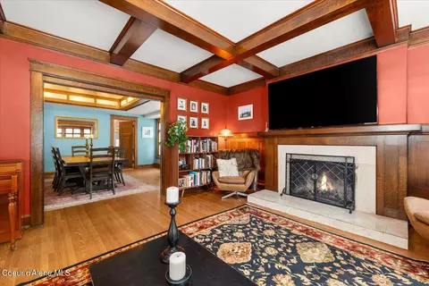 Living - 504 First St, Wallace, ID 83873 photo 7 of 9