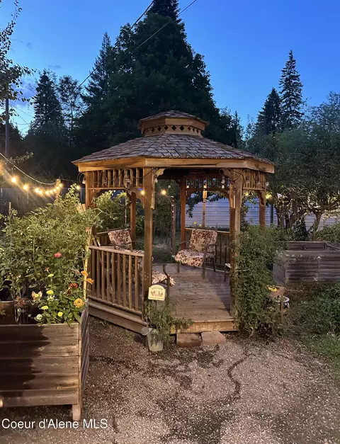 15664 N Spring St, Rathdrum, ID 83858