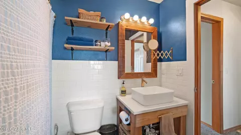 Bath - 1150 N Jamison Ct, Post Falls, ID 83854 photo 2 of 2
