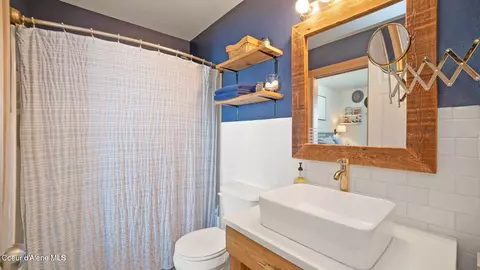 Bath - 1150 N Jamison Ct, Post Falls, ID 83854 photo 1 of 2