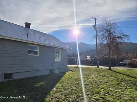 Exterior - 134 W Riverside Ave, Kellogg, ID 83837 photo 4 of 4