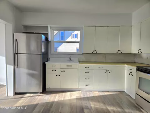 Kitchen - 134 W Riverside Ave, Kellogg, ID 83837 photo 2 of 3
