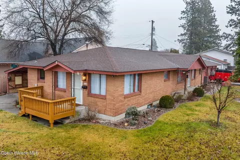 5904 N Addison St, Spokane, WA 99208