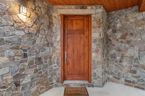 Entry Way - 1019 Main St #&, Wardner, ID 83837 photo 1 of 3