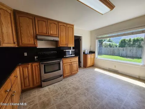 607 W Riverside Ave, Kellogg, ID 83837 photo 6