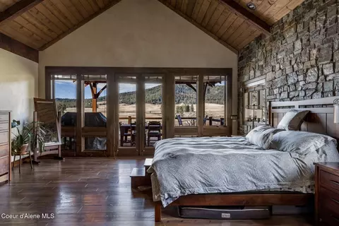 Bedroom - 337 W Coon Creek Rd, Plummer, ID 83851 photo 1 of 3