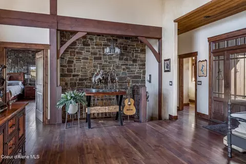 Entry Way - 337 W Coon Creek Rd, Plummer, ID 83851 photo 1 of 3