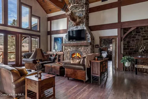 Living - 337 W Coon Creek Rd, Plummer, ID 83851 photo 4 of 4