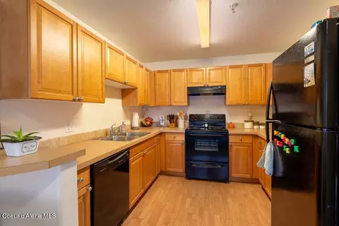 Kitchen - 352 N Promenade Loop # 103, Post Falls, ID 83854 photo 1 of 2