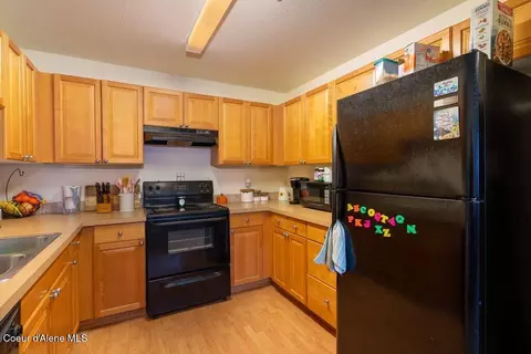 Kitchen - 352 N Promenade Loop # 103, Post Falls, ID 83854 photo 2 of 2