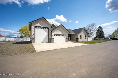 1225 W Orchard Ave, Hayden, ID 83835