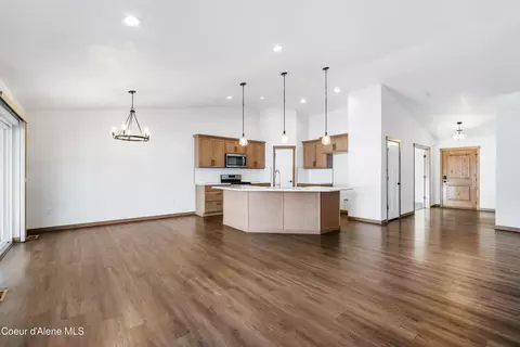 Living - 8265 W Splitrail Ave, Rathdrum, ID 83858 photo 4 of 4