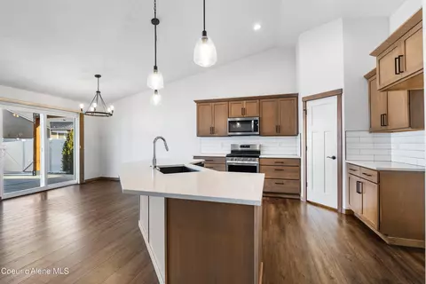 Kitchen - 8265 W Splitrail Ave, Rathdrum, ID 83858 photo 1 of 5