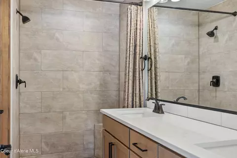 Bath - 8265 W Splitrail Ave, Rathdrum, ID 83858 photo 3 of 4