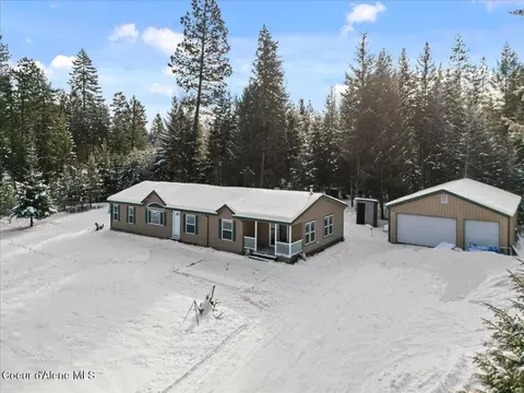 9690 E Howard Rd, Athol, ID 83801
