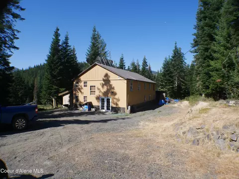 2820 Little Carpenter Creek Rd, Fernwood, ID 83830