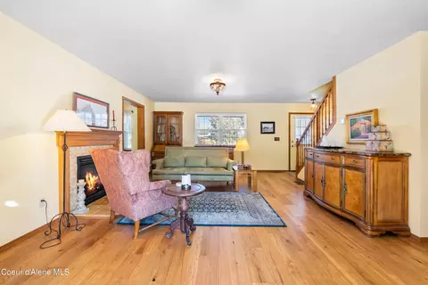 Living - 110 Spur Dr, Sandpoint, ID 83864 photo 3 of 6