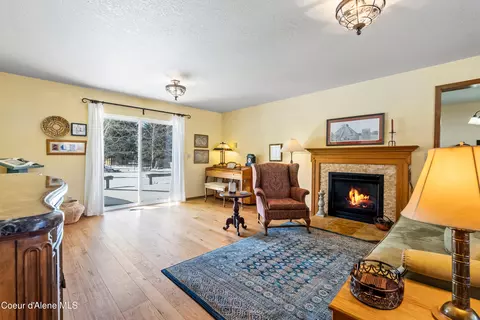 Living - 110 Spur Dr, Sandpoint, ID 83864 photo 1 of 6