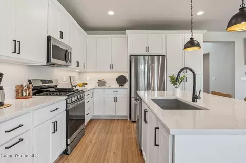 Kitchen - 601 Moscow St, Sandpoint, ID 83864 photo 2 of 5